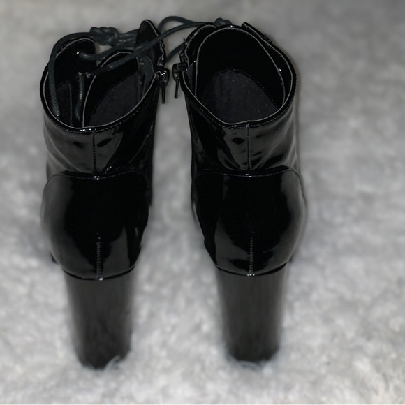 Women Black Patent Leather Heeled Ankle Booties Size:7.5💫 - Picture 3 of 5